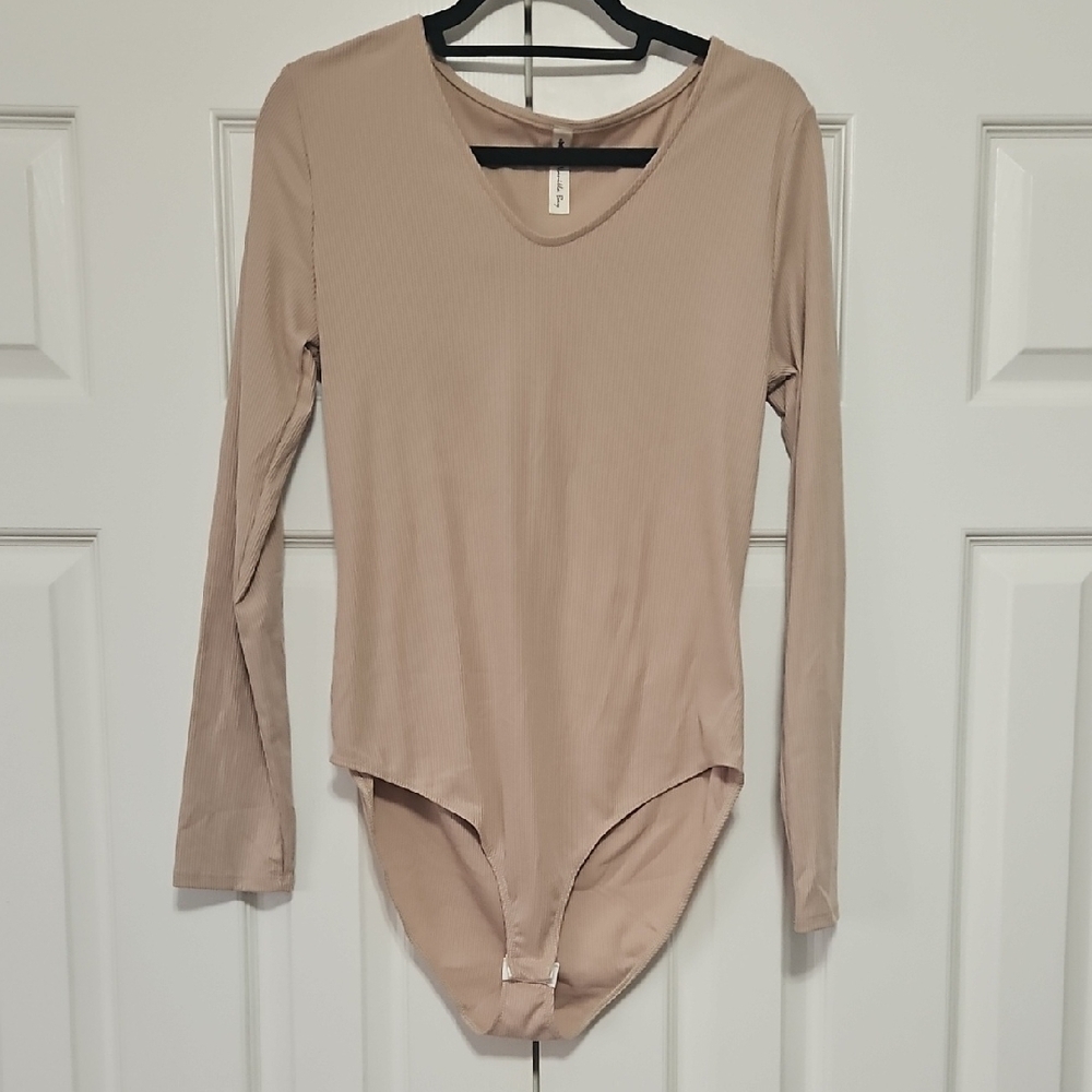 Vanilla Bay Beige Tan Long Sleeve Ribbed Scoop Neck Bodysuit XL NWOT